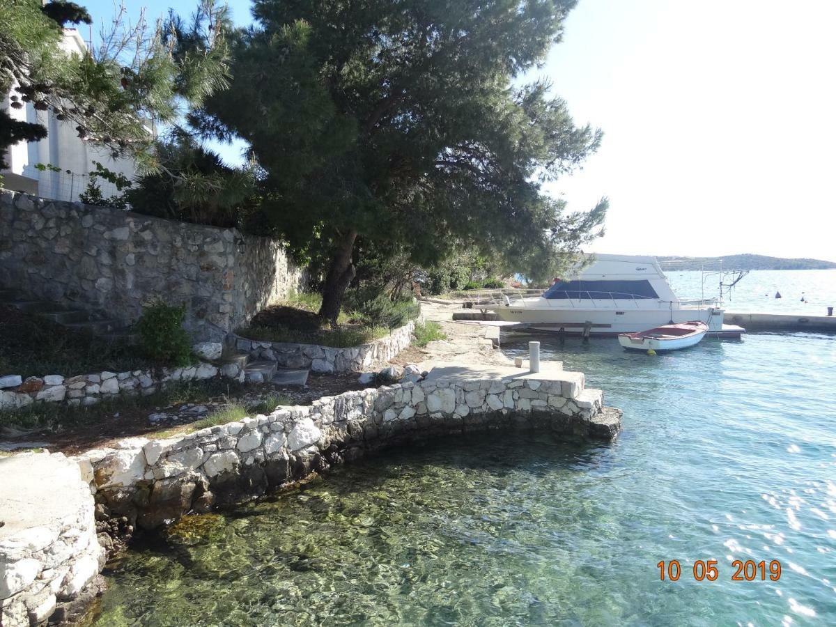 Apartment Jakov With Boat Mooring Žaborić Zewnętrze zdjęcie